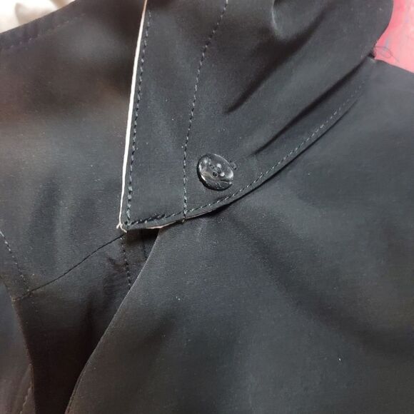 Croft & Barrow woman's large raincoat w removable hood, zipper & button closure - Picture 6 of 12